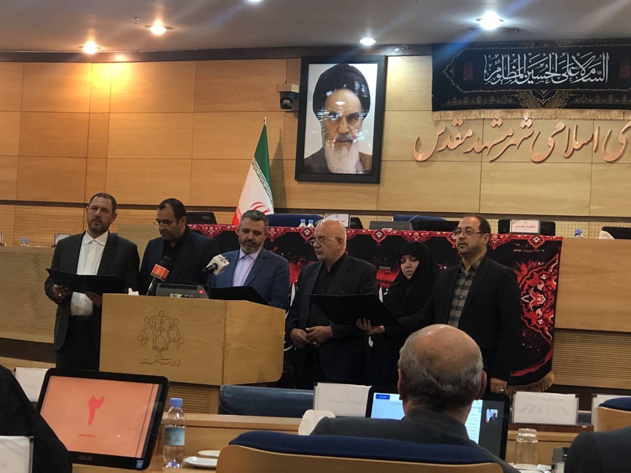 «حسن موحدیان» برای سومینبار رئیس شورای شهر مشهد شد «حسن موحدیان» برای سومینبار رئیس شورای شهر مشهد شد