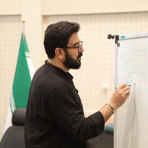 بومی‌سازی این است که سوار بر فرهنگ باشید | آشنایی با مؤلفه‌های بومی در روایت با حضور حامد عسکری