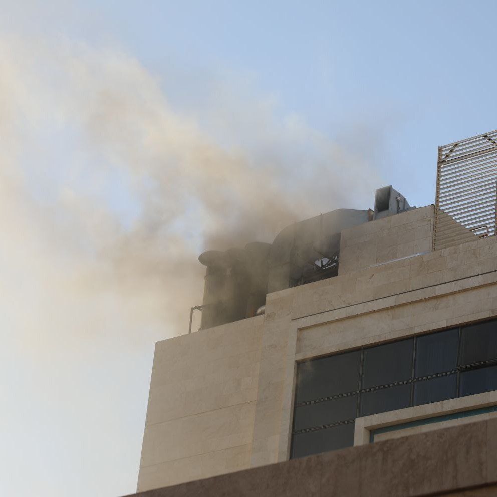 آتشسوزی در یکی از هتلهای اطراف حرم مطهر رضوی (۳ مرداد ۱۴۰۲) آتشسوزی در یکی از هتلهای اطراف حرم مطهر رضوی (۳ مرداد ۱۴۰۲)