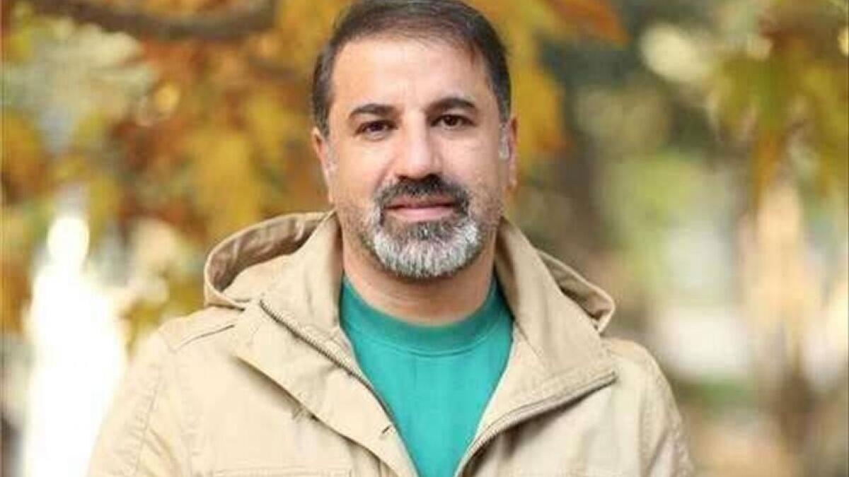 نوحه‌خوانی حضرت عباس(ع) توسط مرحوم علی سلیمانی بازیگر سینما و تلویزیون که دوسال پیش بر اثر ابتلا به کرونا درگذشت را به زبان آذری در فیلم سینمایی «تنگه ابوقریب» مشاهده می کنید.