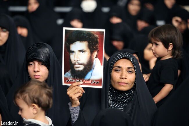 مراسم شام غریبان عاشورای حسینی با حضور رهبر معظم انقلاب+ تصاویر