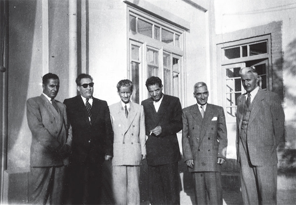 روزگاری که شهریار همسایه ما بود