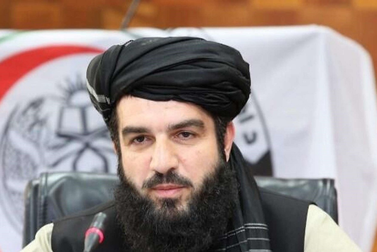 هیئت هفت‌نفره جمهوری اسلامی ایران که به افغانستان سفر کرده است، در ادامه دیدار با مقامات طالبان، با سرپرست وزارت صحت عامه نیز ملاقات نموده است و درباره همکاری در حوزه سلامت گفت‌وگو کرده است.
