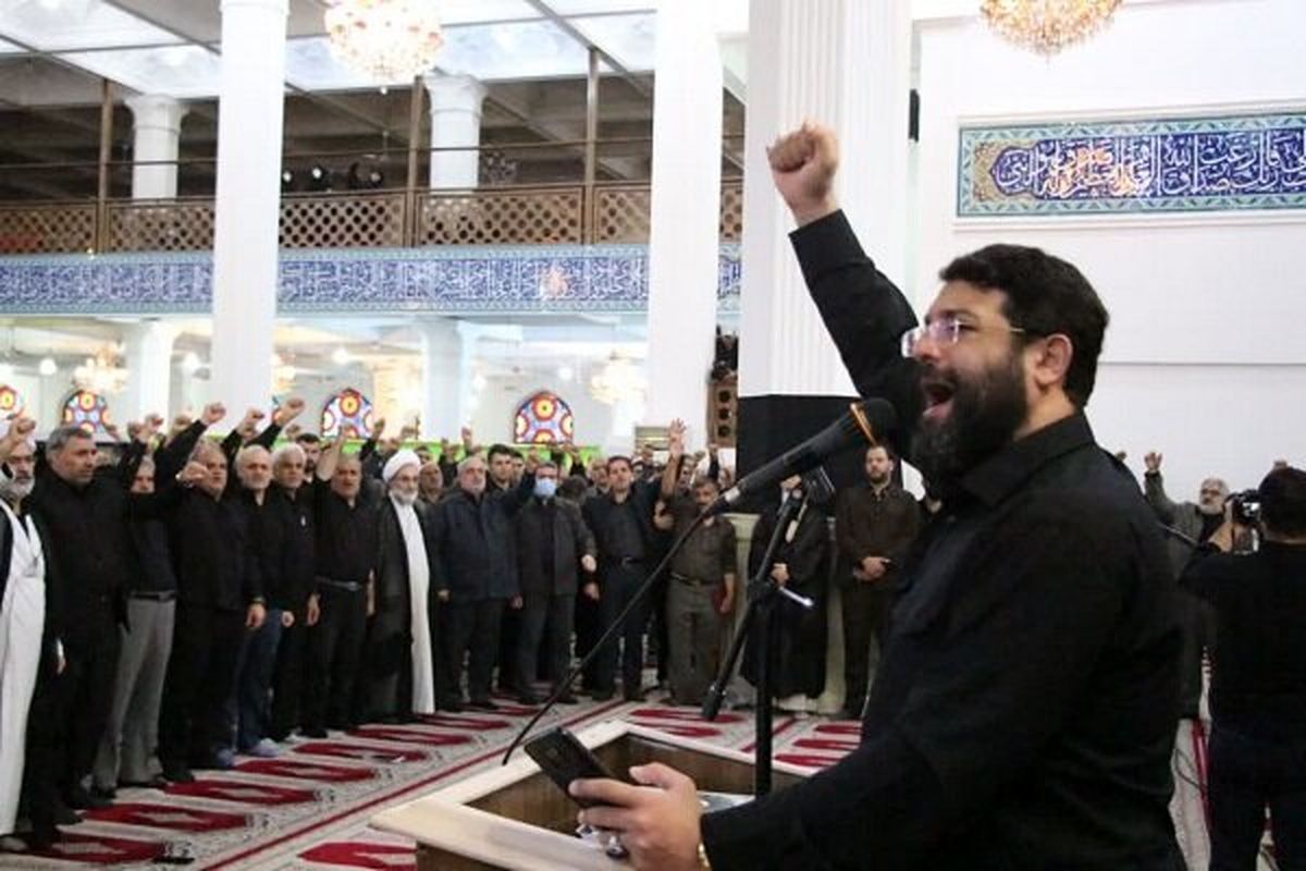 ابوذر روحی خواننده سلام فرمانده به مناسبت فرارسیدن اربعین حسینی سرود «هیأت دهه نودی‌ها» را اجرا کرد.