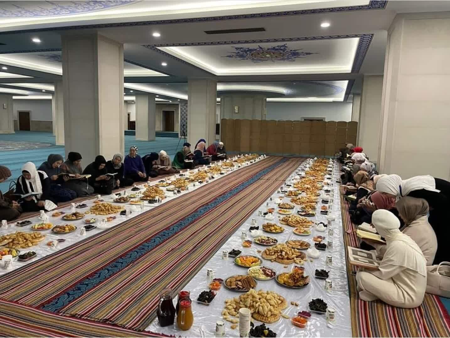 گپ و گفتی صمیمی با بانوی خبرنگار قرقیزی | گفتمان، راهکار امروز برای شکاف عقاید میان جوانان است ختم قرآن برای جانباختگان زلزله ترکیه و سوریه در مسجد مرکزی