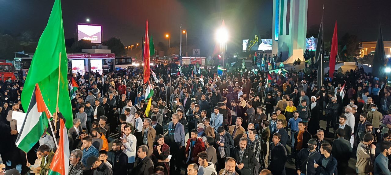 ای قدس، تو تنها نیستی، ما با تو هستیم | گزارشی از خروش مشهدیها در محکومیت جنایات اخیر صهیونیستها در غزه ای قدس، تو تنها نیستی، ما با تو هستیم | گزارشی از خروش مشهدیها در محکومیت جنایات اخیر صهیونیستها در غزه
