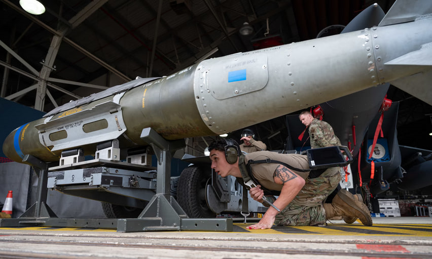 ترافیک پروازهای تسلیحاتی آمریکا برای تجهیز ارتش رژیم صهیونیستی ترافیک پروازهای تسلیحاتی آمریکا برای تجهیز ارتش رژیم صهیونیستی