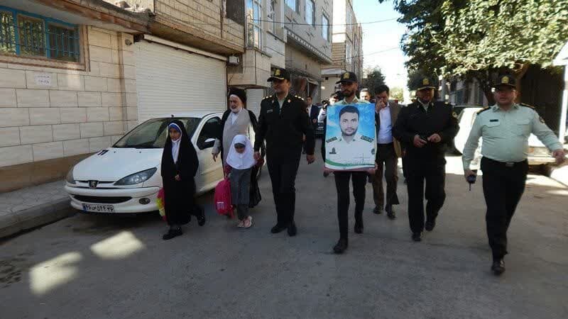 همراهی دختران شهید 