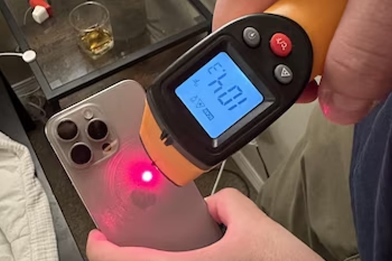 یک تحلیلگر بازار موبایل از دلایل داغشدن بیشازحد آیفون ۱۵ پرو گفته است اندازه گیری دمای آیفون 15 پرو