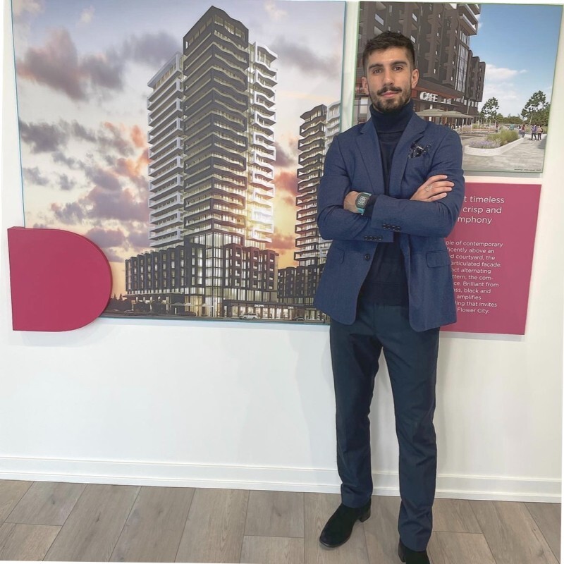 آدام همتی در کانادا بنگاهی شد! + عکس