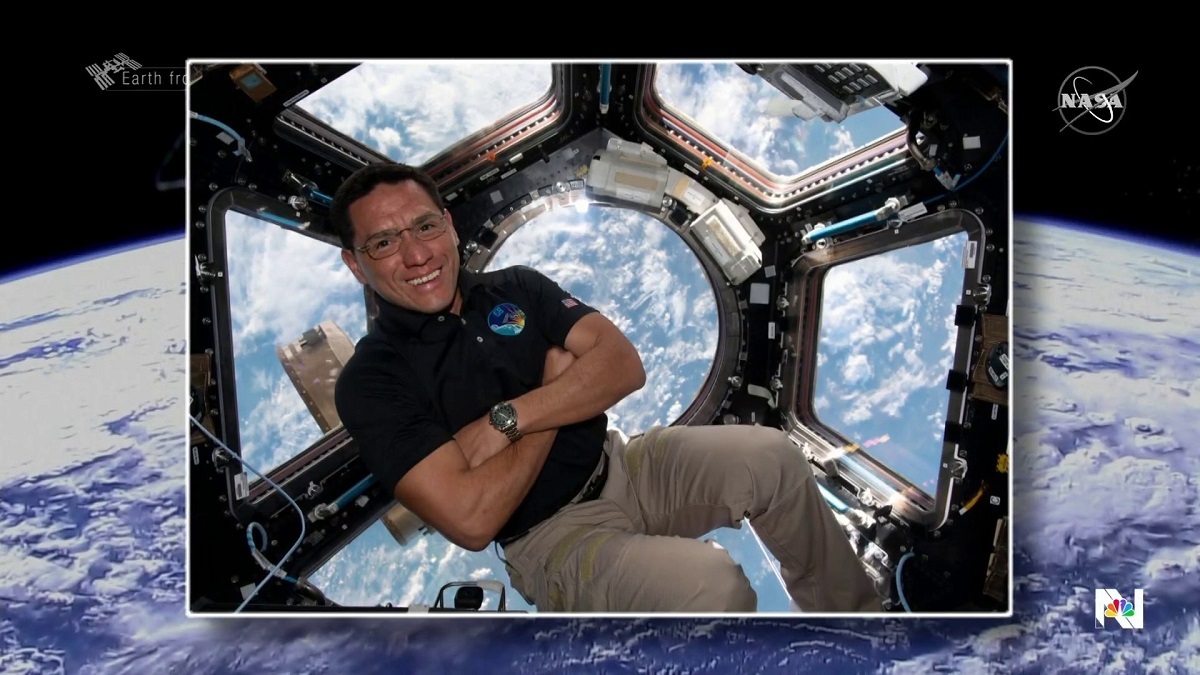 فضانورد ناسا پس از ۳۷۱ روز و ثبت یک رکورد جدید به زمین بازگشت فضانورد ناسا پس از ۳۷۱ روز و ثبت یک رکورد جدید به زمین بازگشت