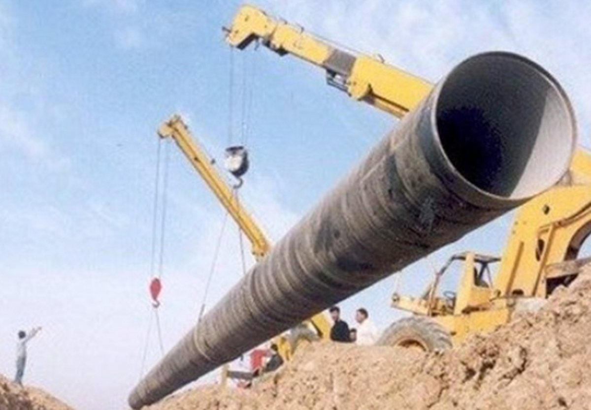 رئیس جمهور کشورمان در سفر یک روزه خود به استان اصفهان از مرحله اول طرح انتقال آب از دریای عمان به اصفهان بازدید کرد و آغاز مرحله دوم این طرح اجرایی شد.