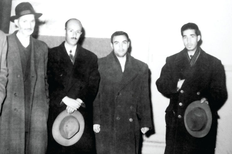 یادی از استاد شاکری مردی که کتابخانه آستان قدس را احیا کرد یادی از استاد شاکری مردی که کتابخانه آستان قدس را احیا کرد