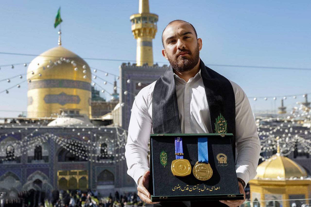 مدالهای زارع در موزه آستان قدس + عکس مدالهای زارع در موزه آستان قدس + عکس