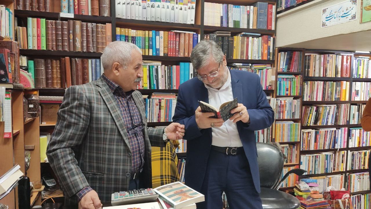شهردار مشهدمقدس: ١٩ کتابفروشی قدیمی شهر مشهد هویتدار میشوند شهردار مشهدمقدس: ١٩ کتابفروشی قدیمی شهر مشهد هویتدار میشوند