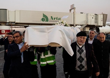 نخستین عکسها از بازگشت پیکر محمدعلی اسلامی ندوشن به ایران + تصاویر نخستین عکسها از بازگشت پیکر محمدعلی اسلامی ندوشن به ایران + تصاویر