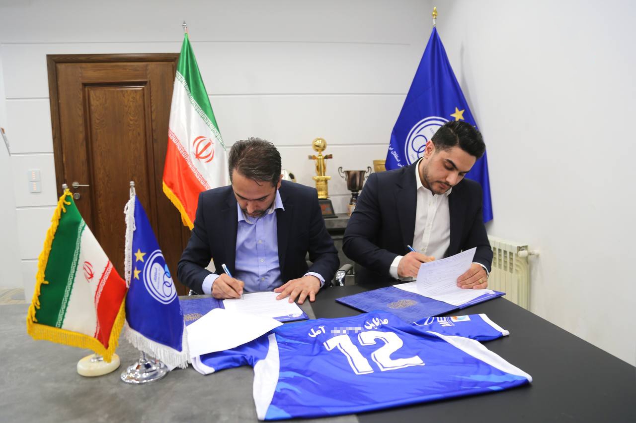 موبایل فروشی که اسپانسر استقلال شد! + عکس موبایل فروشی که اسپانسر استقلال شد! + عکس