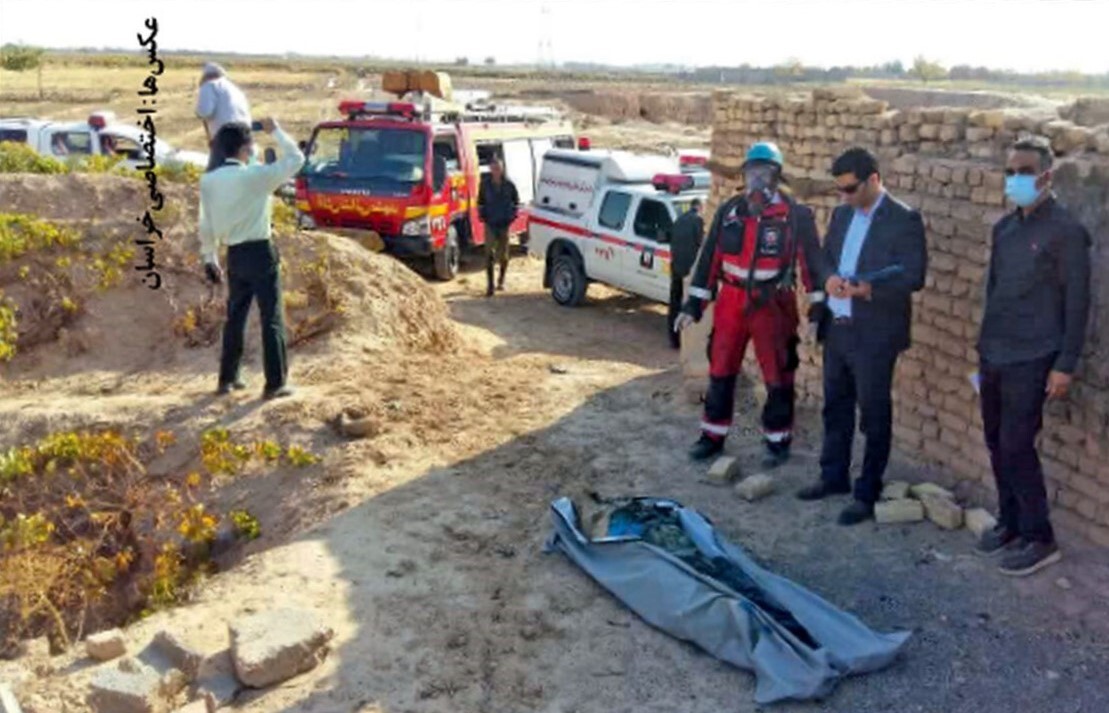 مرد ۶۰ ساله چگونه در باغ انگور در حوالی مشهد به قتل رسید؟ + عکس مرد ۶۰ ساله چگونه در باغ انگور در حوالی مشهد به قتل رسید؟ + عکس