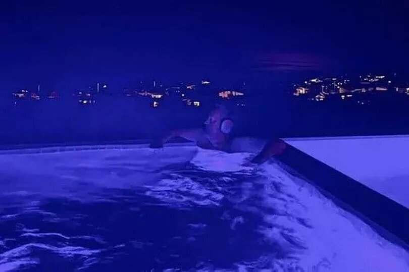 آخرین استوری «متیو پری»، بازیگر فرندز، پیش از مرگ + عکس آخرین استوری «متیو پری»، بازیگر فرندز، پیش از مرگ + عکس