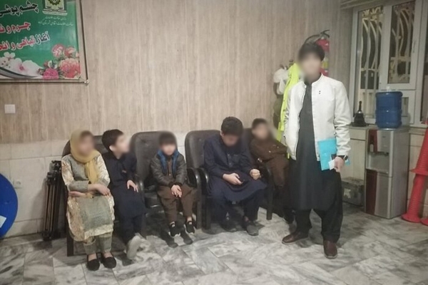 توقیف خودروی راننده نوجوان با سرعت ۲۰۰ کیلومتر در گناباد + عکس توقیف خودروی راننده نوجوان با سرعت ۲۰۰ کیلومتر در گناباد + عکس