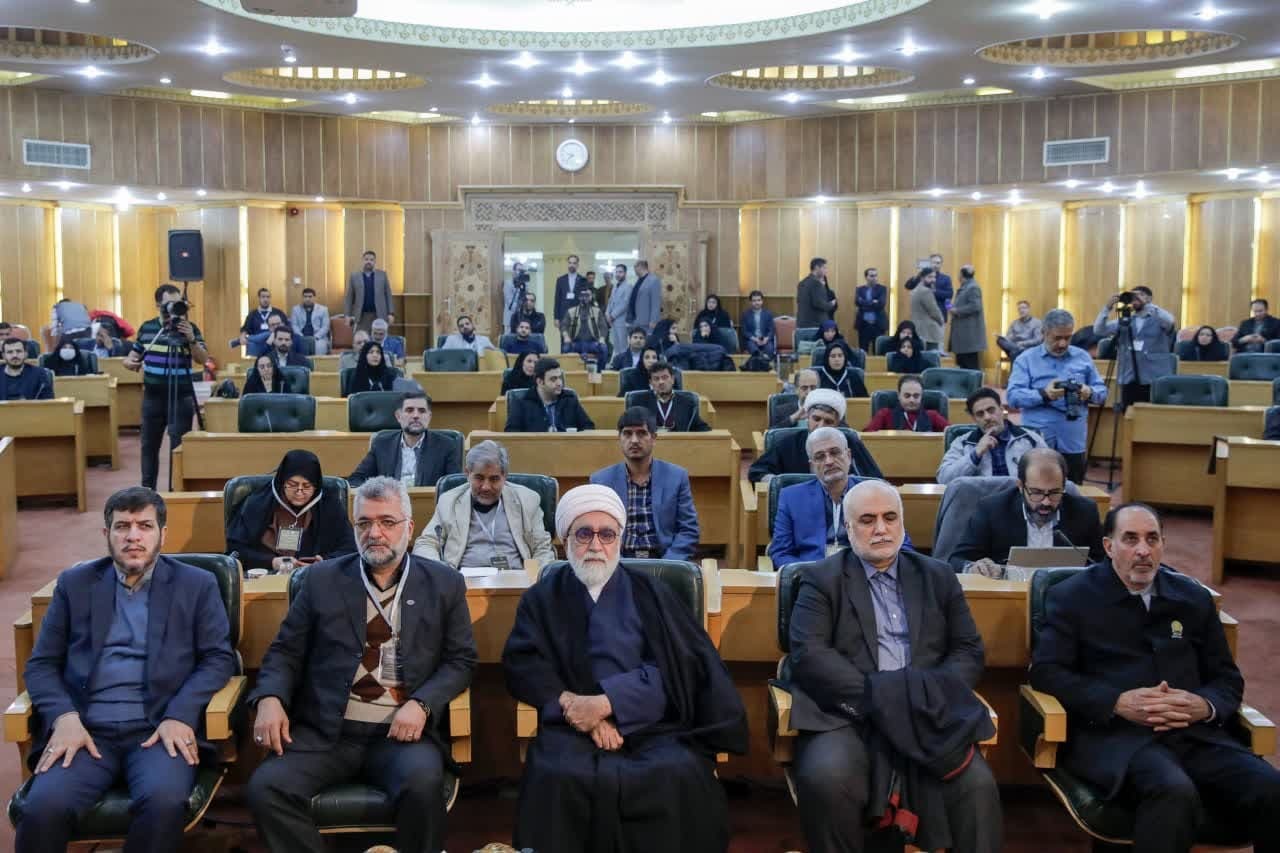 تولیت آستان قدس رضوی: حرم مطهر رضوی بهترین پیوند هنر و مذهب است تولیت آستان قدس رضوی: حرم مطهر رضوی بهترین پیوند هنر و مذهب است