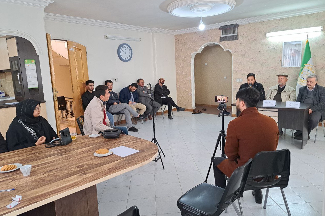 محمدکاظم کاظمی: به وضعیت زبان فارسی باید از جنبه تمدنی نگاه کرد محمدکاظم کاظمی: به وضعیت زبان فارسی باید از جنبه تمدنی نگاه کرد