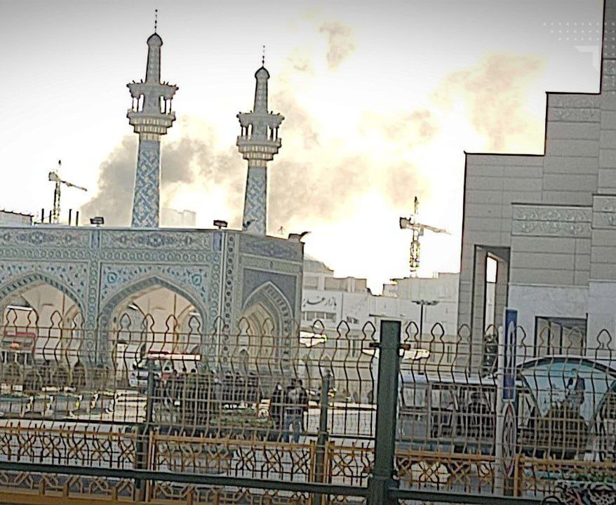 انتشار دود غلیظ در اطراف حرم امام رضا(ع) (۲۹ آذر ۱۴۰۲) انتشار دود غلیظ در اطراف حرم امام رضا(ع) (۲۹ آذر ۱۴۰۲)