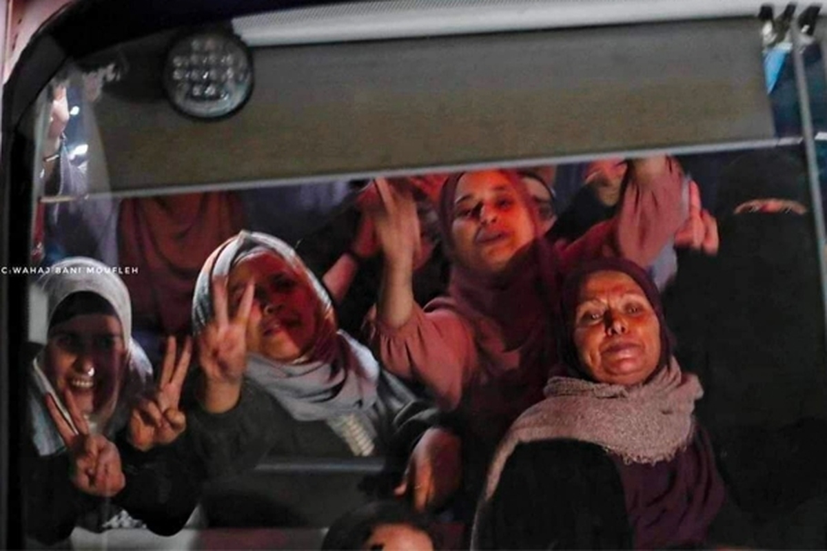 جشن و استقبال گسترده فلسطینیان از آزادی اسیران + فیلم