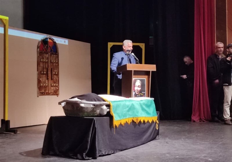 وداع با پیکر پروانه معصومی در رشت وداع با پیکر پروانه معصومی در رشت