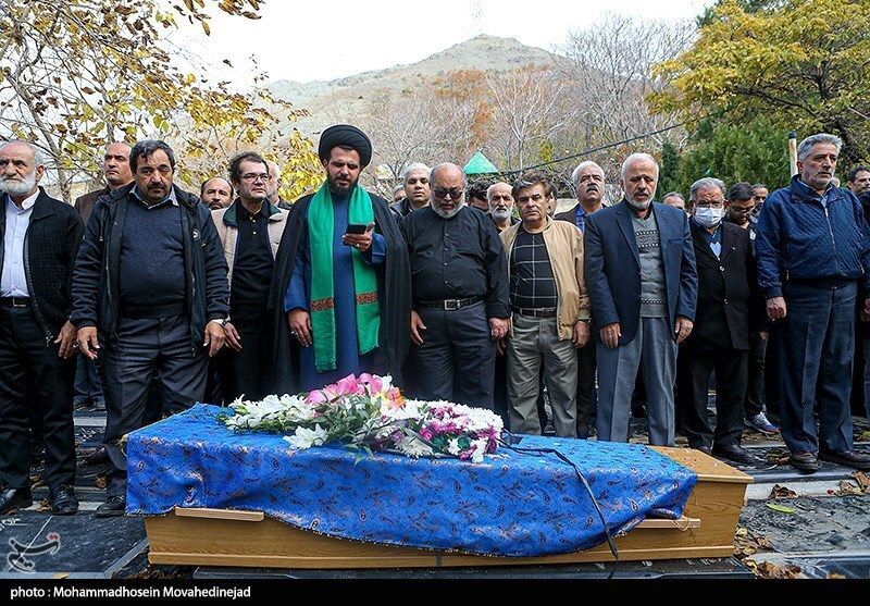 پروانه معصومی به خاک سپرده شد (۸ آذر ۱۴۰۲) پروانه معصومی به خاک سپرده شد (۸ آذر ۱۴۰۲)