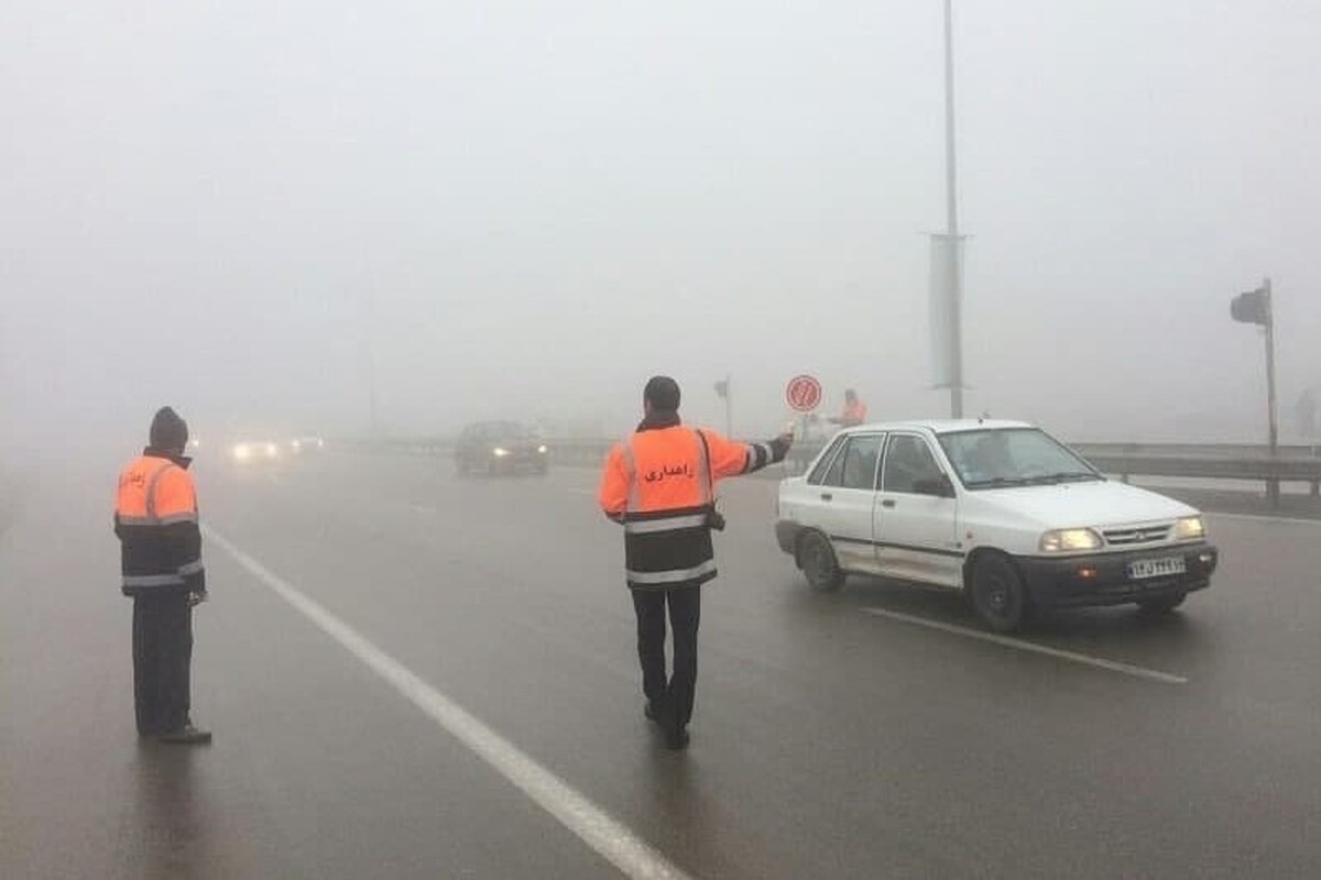 مدیرکل راهداری و حمل و نقل جاده ای خراسان رضوی گفت: مه گرفتگی در محورهای حوزه طرقبه شاندیز، کلات و محور سرخس - مشهد (مزداوند) موجب کاهش دید افقی رانندگان شده است.