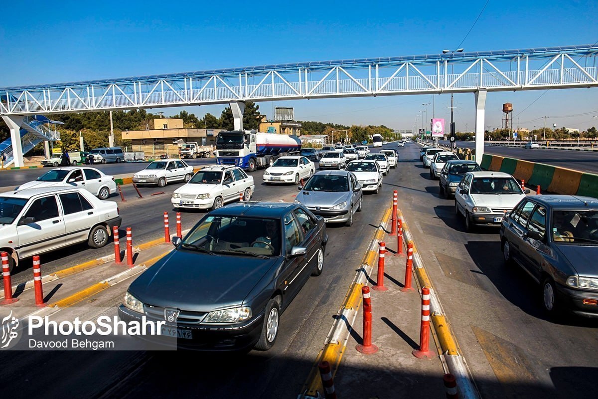 رییس پلیس راهورخراسان رضوی از وضعیت ترافیکی در مسیر ورودی و خروجی‌های مشهد خبرداد.