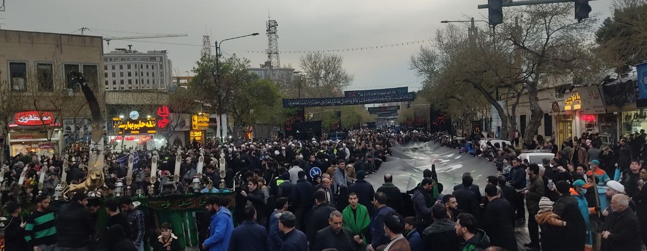 عرض ارادت دسته عزای علوی به محضر امام رضا (ع) عرض ارادت دسته عزای علوی به محضر امام رضا (ع)