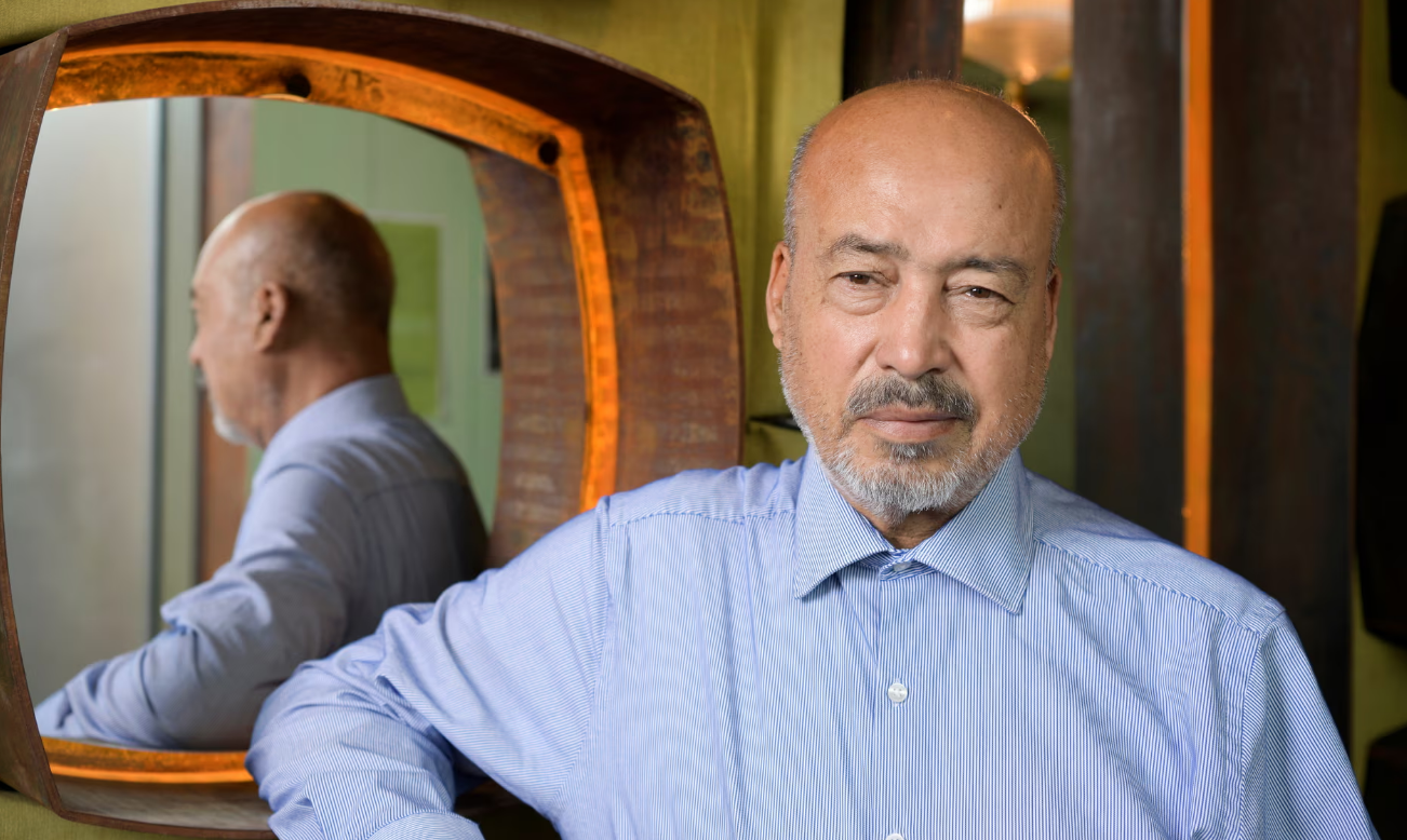 روایت کتابفروشی که طالبان نمیخواستاش| «شاه محمد» هنوز به افغانستان آگاهی میفرستد روایت کتابفروشی که طالبان نمیخواستاش| «شاه محمد» هنوز به افغانستان آگاهی میفرستد