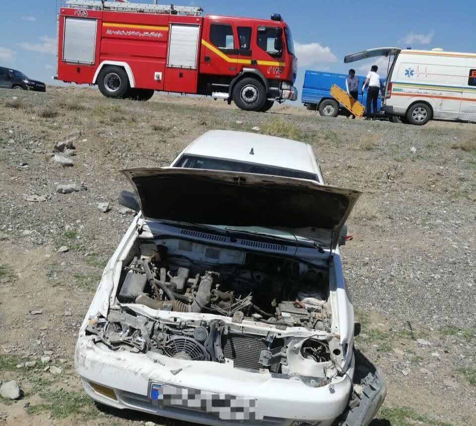 برخورد و واژگونی ۲ دستگاه پراید در غرب سبزوار چهار مصدوم داشت+ عکس (۱۶ فروردین) برخورد و واژگونی ۲ دستگاه پراید در غرب سبزوار چهار مصدوم داشت+ عکس (۱۶ فروردین)