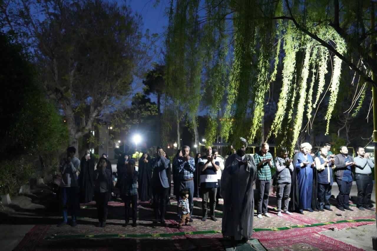 نخستین دورهمی فعالان توئیتری مشهد با موضوع وقف برگزار شد | فعالان فضای مجازی رسالت زینبی دارند نخستین دورهمی فعالان توئیتری مشهد با موضوع وقف برگزار شد | فعالان فضای مجازی رسالت زینبی دارند