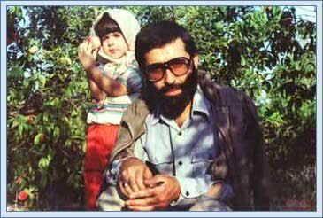 ناگفتههایی از زندگی شهید آوینی به روایت همسر و دخترش ناگفتههایی از زندگی شهید آوینی به روایت همسر و دخترش