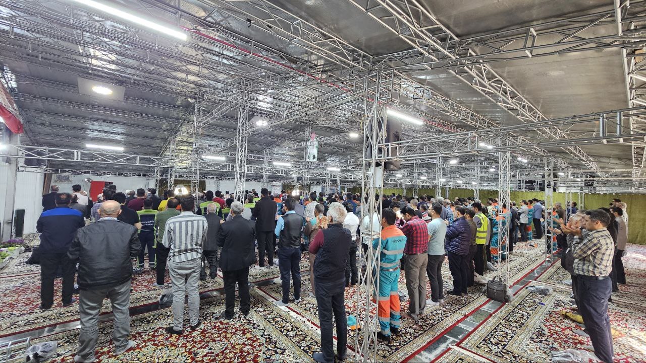 برگزاری نماز باشکوه عید سعید فطر در جوار گلزار شهدا بهشت رضا(ع) + تصاویر