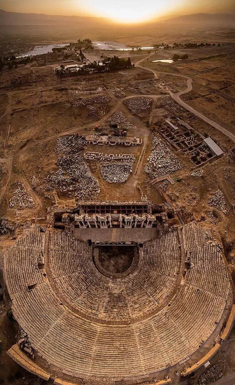 تصاویری زیبا از مناظر طبیعی و شهری ثبت شده با هلی شات تصاویر تاریخی