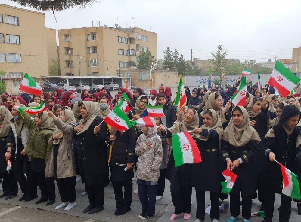 برگزاری مراسم شکرانه وعده صادق در مدارس و مساجد مشهد برگزاری مراسم شکرانه وعده صادق در مدارس و مساجد مشهد