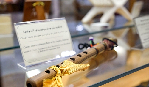 یادگار دوست در خانه دوست یادگار دوست در خانه دوست