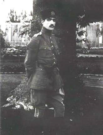 فرجام کلنل میهن پرست؛ روایت شش ماه آرمانگرایی فرجام کلنل میهن پرست؛ روایت شش ماه آرمانگرایی