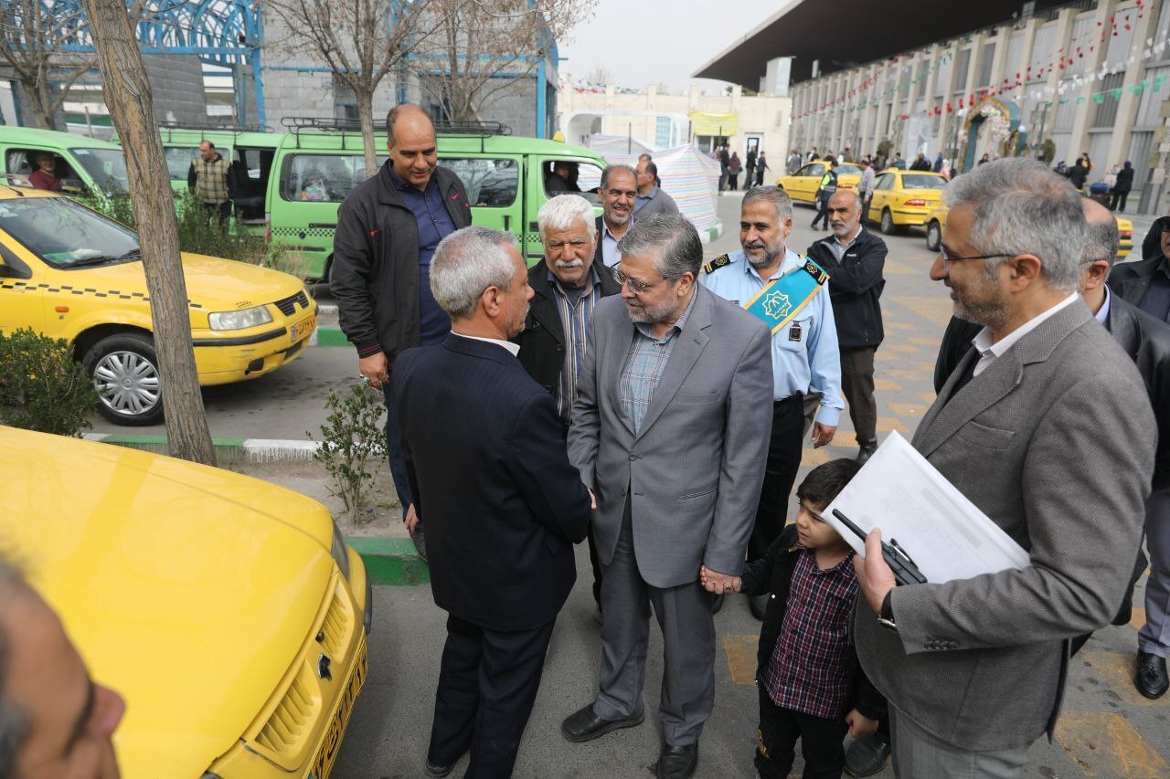 بازدید شهردار مشهد مقدس از ایستگاه استقبال از زائر راه‌آهن مشهد (۳فروردین ۱۴۰۳) + تصاویر