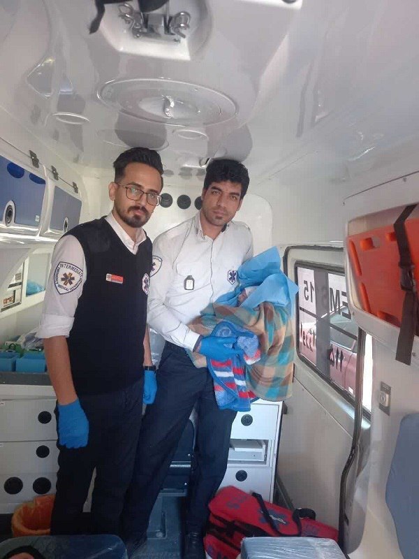 نجات جان دو مادر باردار به همت پرسنل اورژانس پیش بیمارستانی در مشهد + تصاویر نجات جان دو مادر باردار به همت پرسنل اورژانس پیش بیمارستانی در مشهد + تصاویر