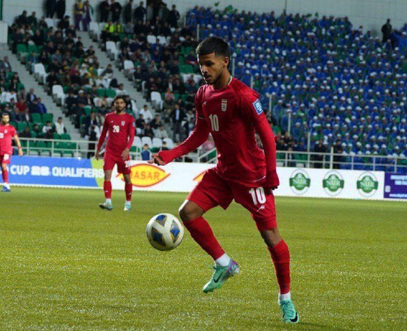 قایدی گلش را به طارمی تقدیم کرد قایدی گلش را به طارمی تقدیم کرد