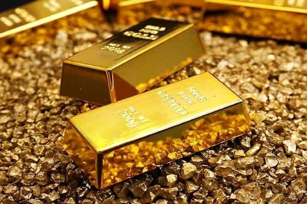قیمت طلا باوجود کاهش معاملات در آستانه سال نوی میلادی، امروز افزایش یافته است. بازار‌ها با توجه به وضعیت اقتصاد آمریکا در زمان ریاست‌جمهوری دونالد ترامپ و همچنین دورنمای نرخ بهره فدرال رزرو در ۲۰۲۵، نسبت‌به طلا خوش‌بین هستند.