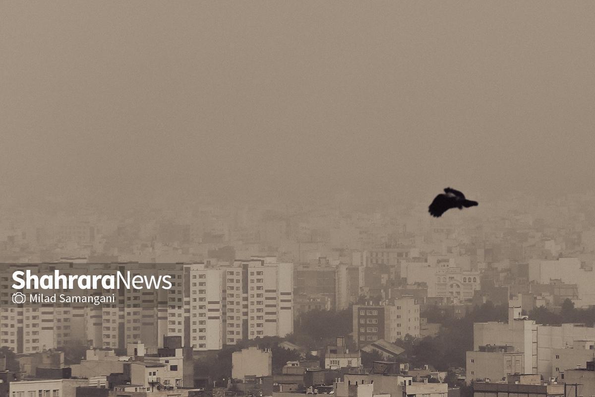 سرپرست اداره کل حفاظت محیط زیست خراسان رضوی گفت: کیفیت هوای کلانشهر مشهد برای دهمین روز پیاپی با پایداری جو و ماندگاری آلاینده‌های گازی برای دهمین روز پیاپی، در شرایط «ناسالم» و وضعیت «هشدار برای تنفس شهروندان» قرار دارد.