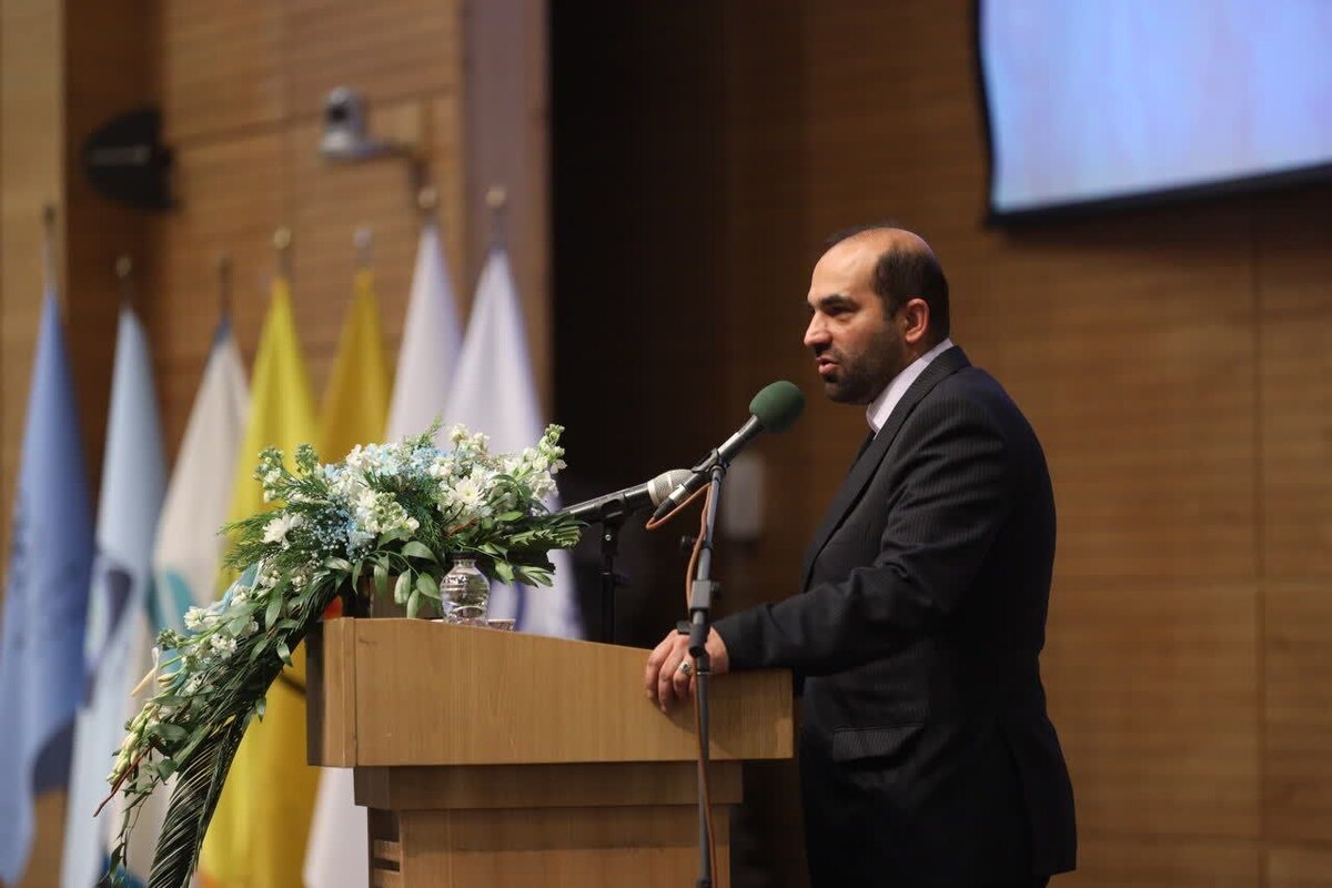 رئیس شورای اسلامی شهر مشهد گفت: تقویت رویدادهایی مانند نشان مشهد می‌تواند مشهد را به الگویی جهانی در مدیریت شهری بر پایه ارزش‌های معنوی تبدیل کند.