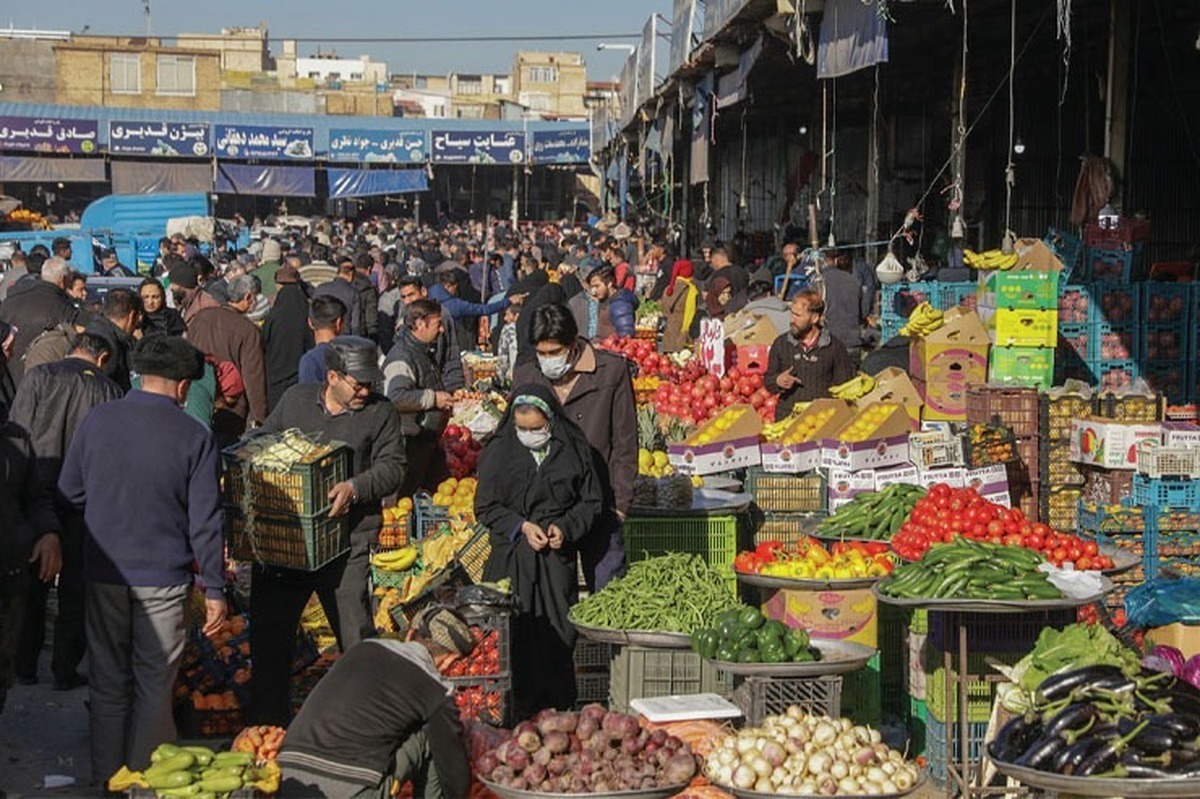 بررسی قیمت امروز ۶۰ نوع میوه و صیفی جات در مشهد (۱۶ دی ۱۴۰۳) + جدول