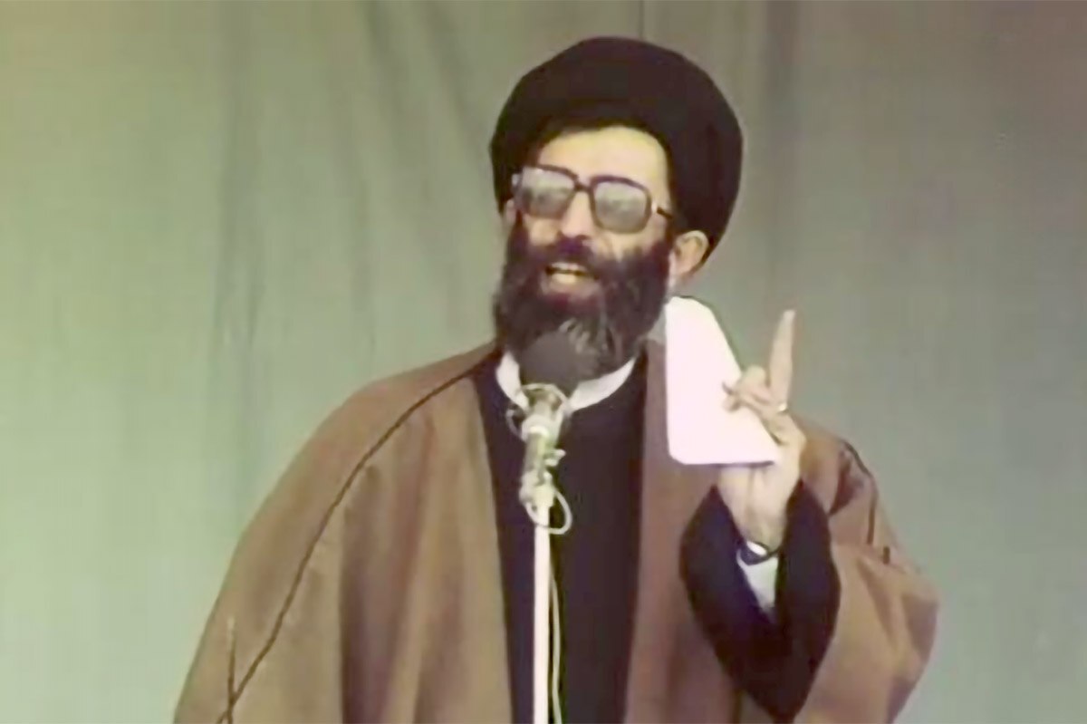 سالروز نامگذاری استادیوم سعدآباد مشهد به «غلامرضا تختی» توسط رهبر معظم انقلاب اسلامی سالروز نامگذاری استادیوم سعدآباد مشهد به «غلامرضا تختی» توسط رهبر معظم انقلاب اسلامی